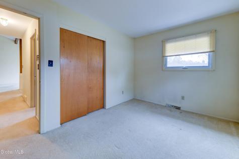 102 Rapple Drive Colonie NY 12205