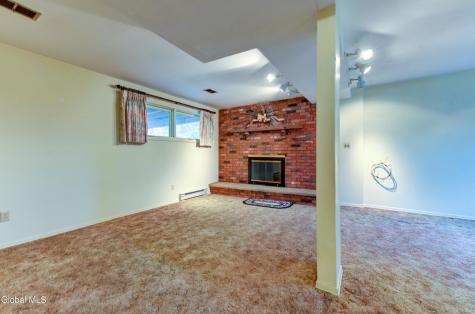 102 Rapple Drive Colonie NY 12205