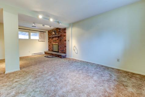 102 Rapple Drive Colonie NY 12205