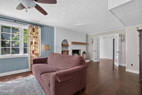 1333 Wemple Lane Schenectady NY 12309