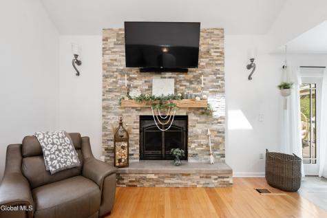 20 Stony Knoll Chatham NY 12132