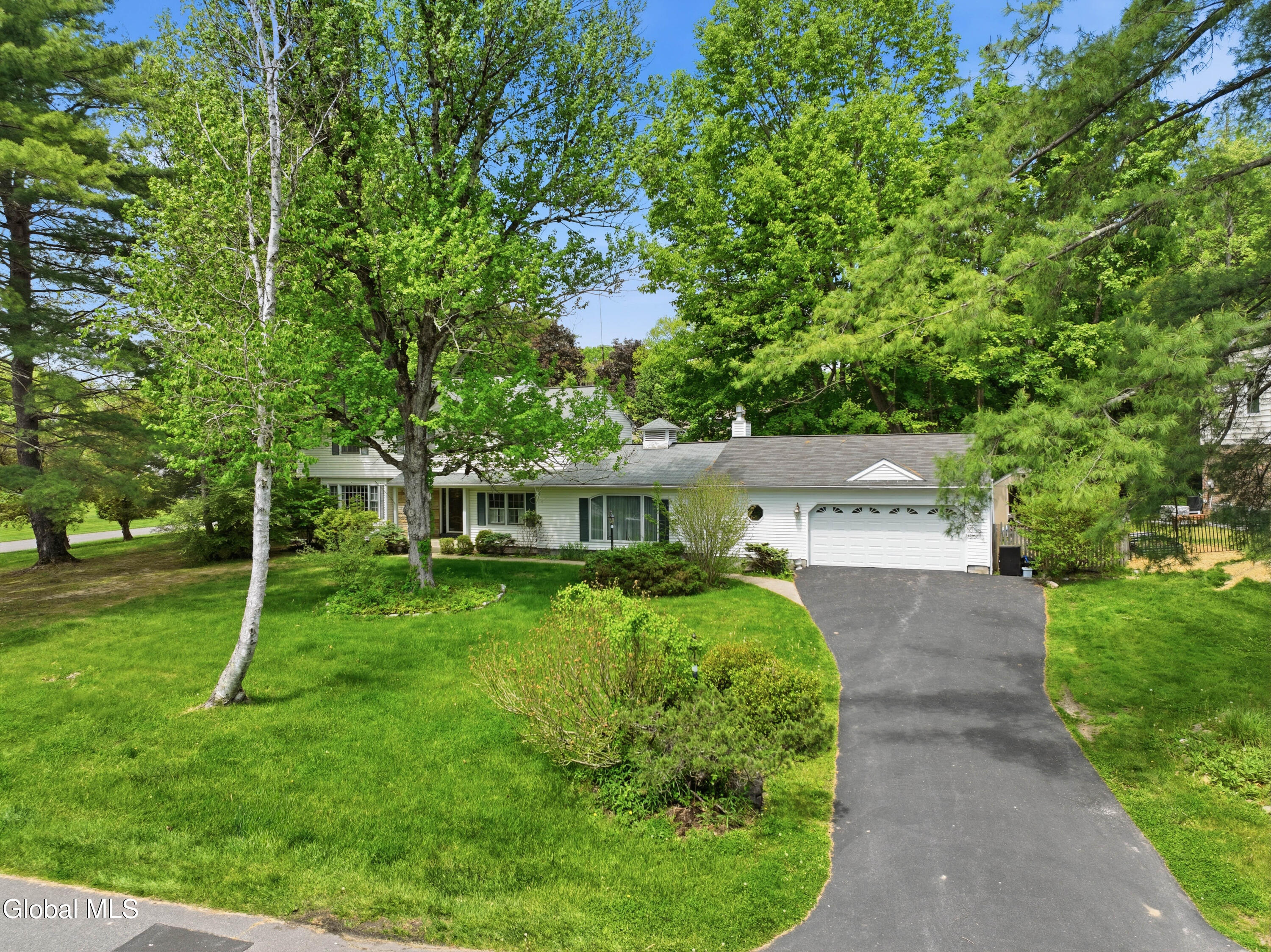 60 Thorndale Road Slingerlands NY 12159