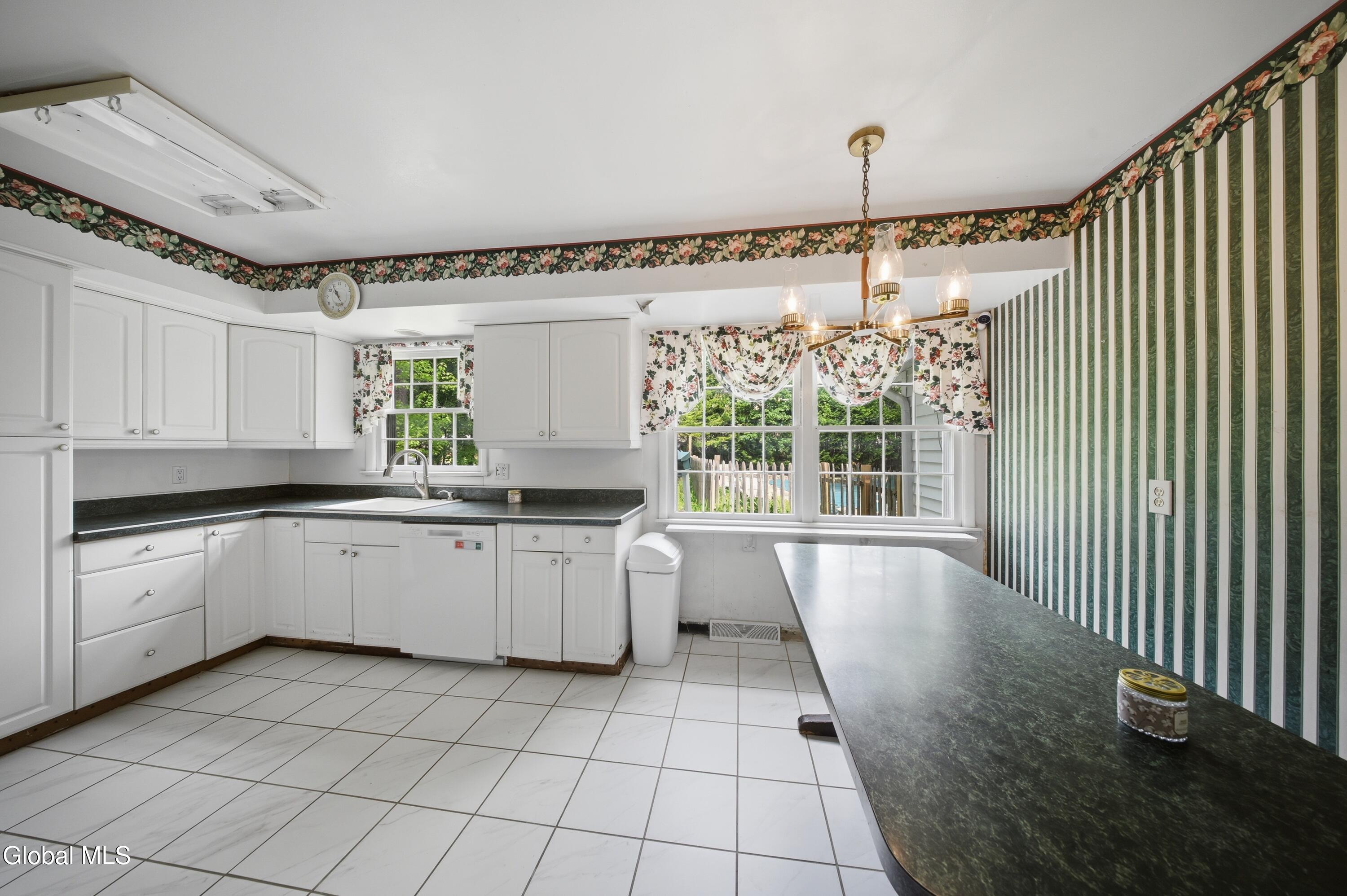 60 Thorndale Road Slingerlands NY 12159