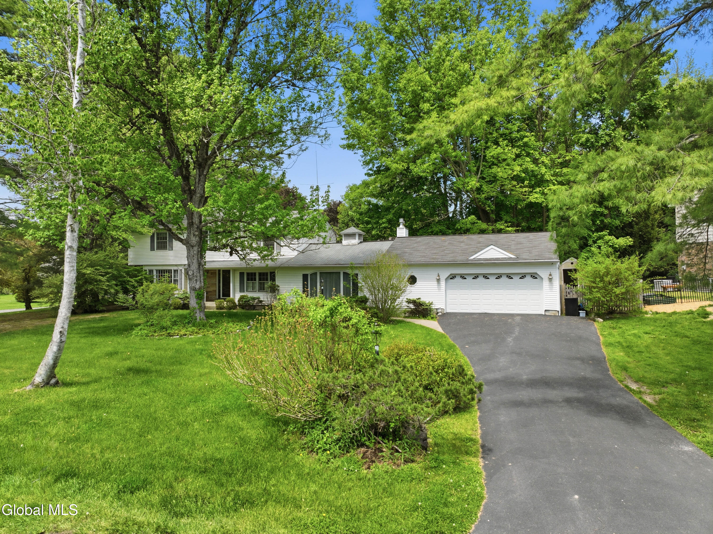 60 Thorndale Road Slingerlands NY 12159