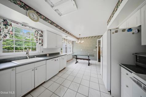 60 Thorndale Road Slingerlands NY 12159