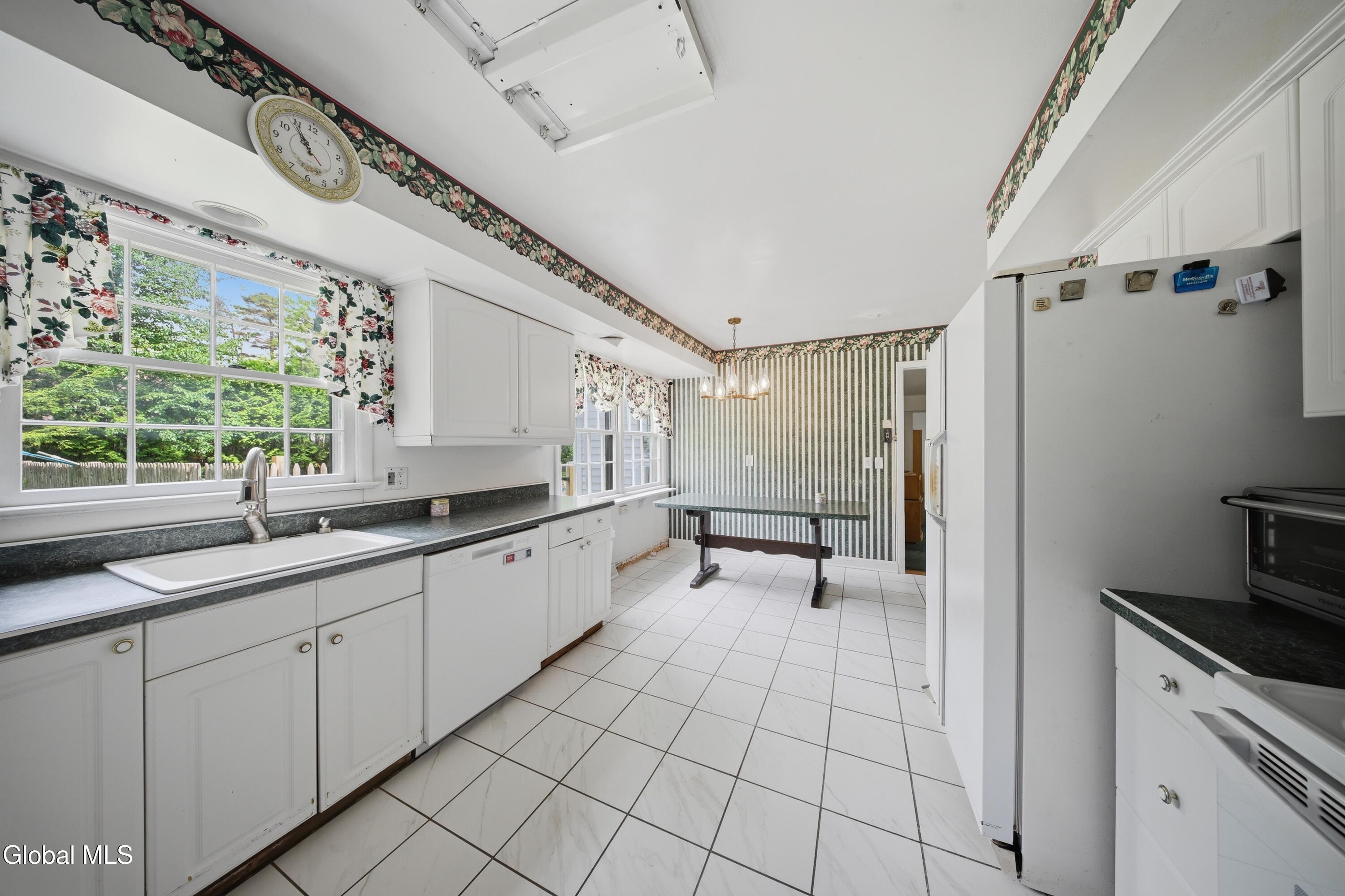 60 Thorndale Road Slingerlands NY 12159