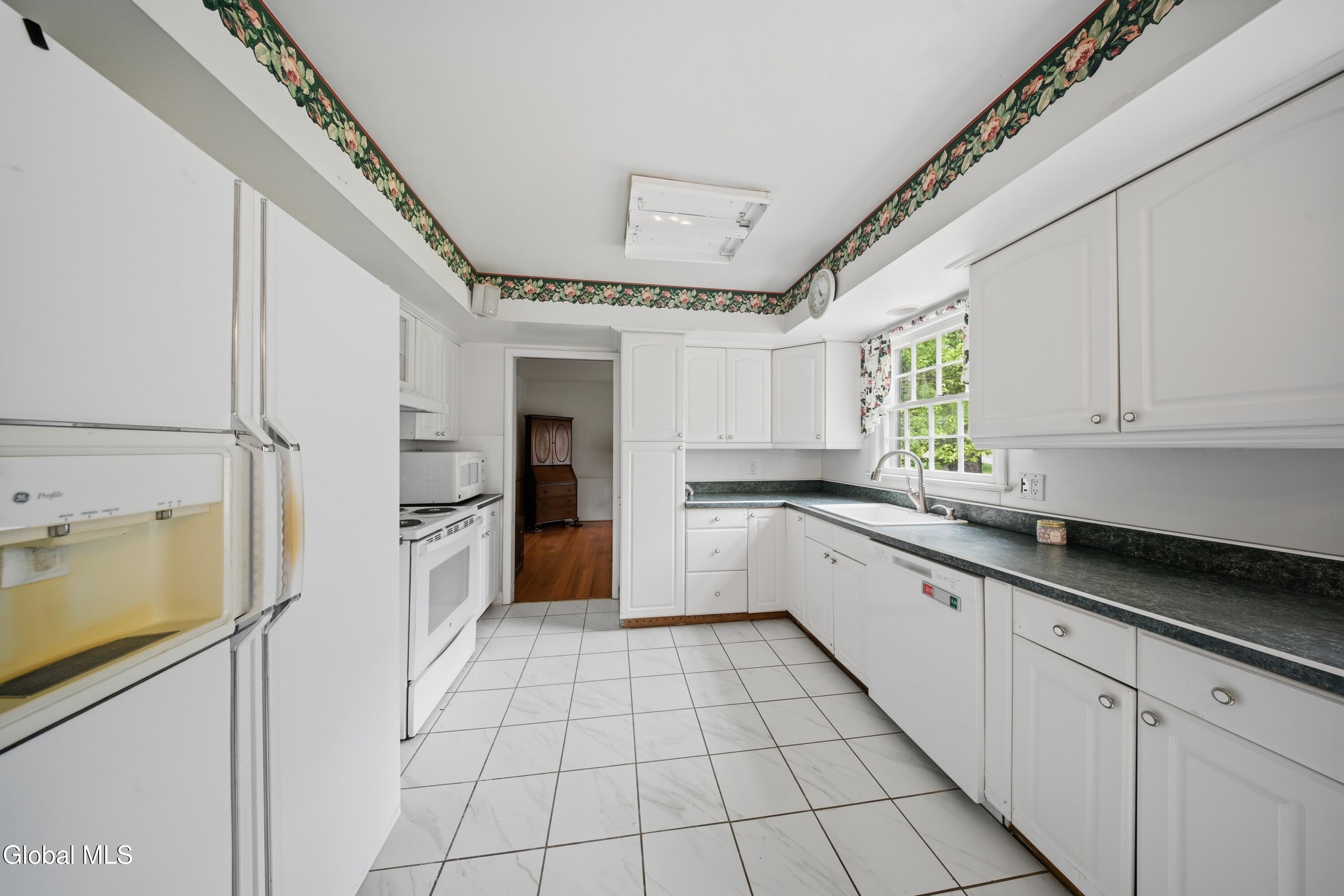 60 Thorndale Road Slingerlands NY 12159