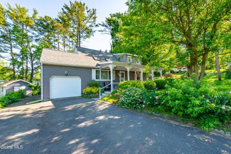 102 Marl Circle Ravena NY 12143