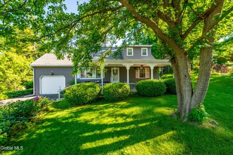 102 Marl Circle Ravena NY 12143