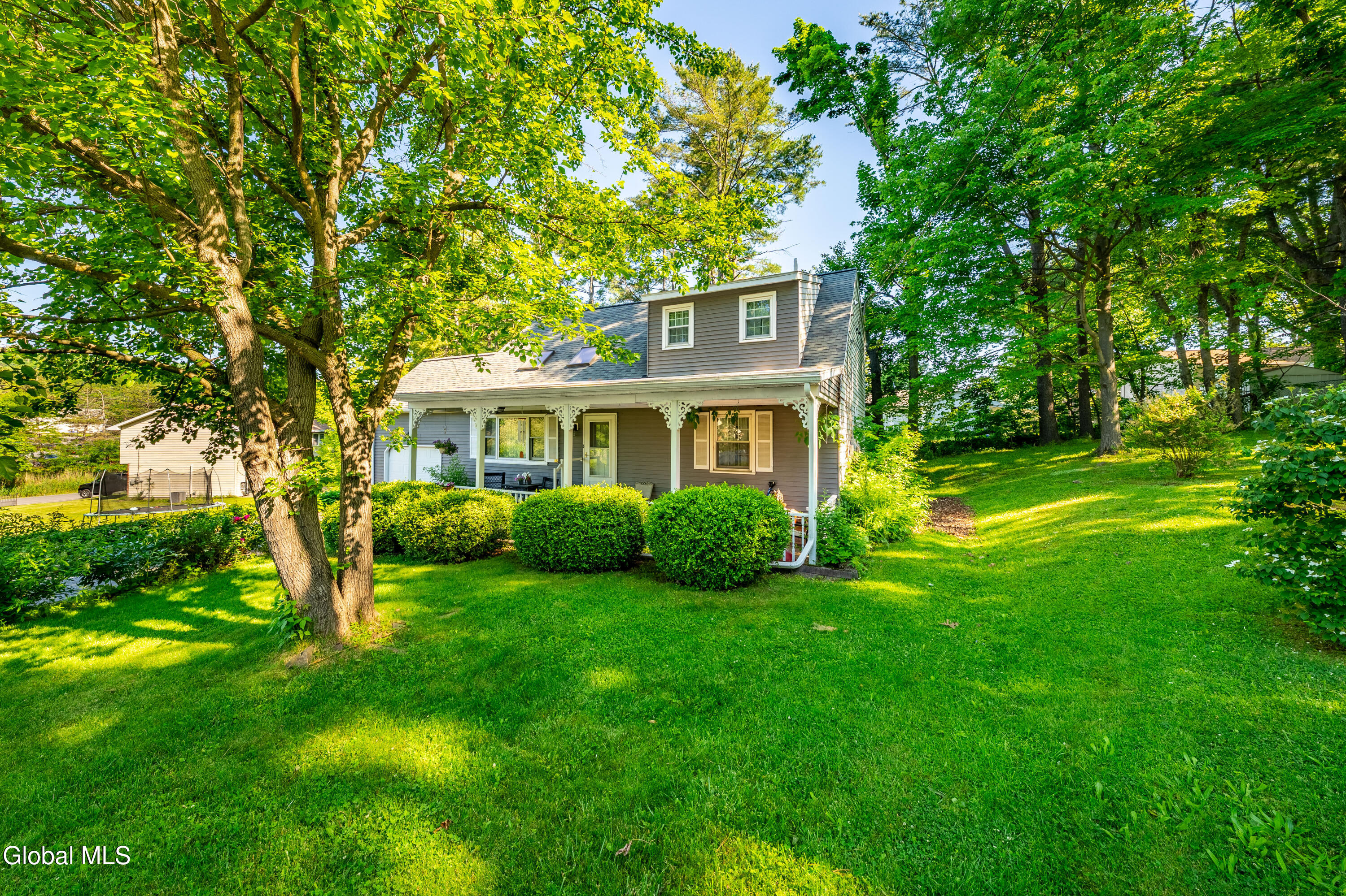 102 Marl Circle Ravena NY 12143