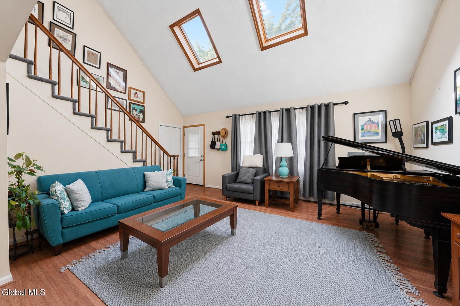 102 Marl Circle Ravena NY 12143