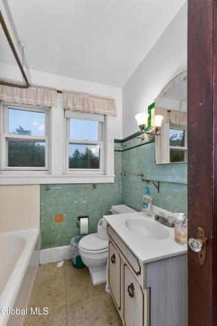 3779 Route 51 Hannacroix NY 12087