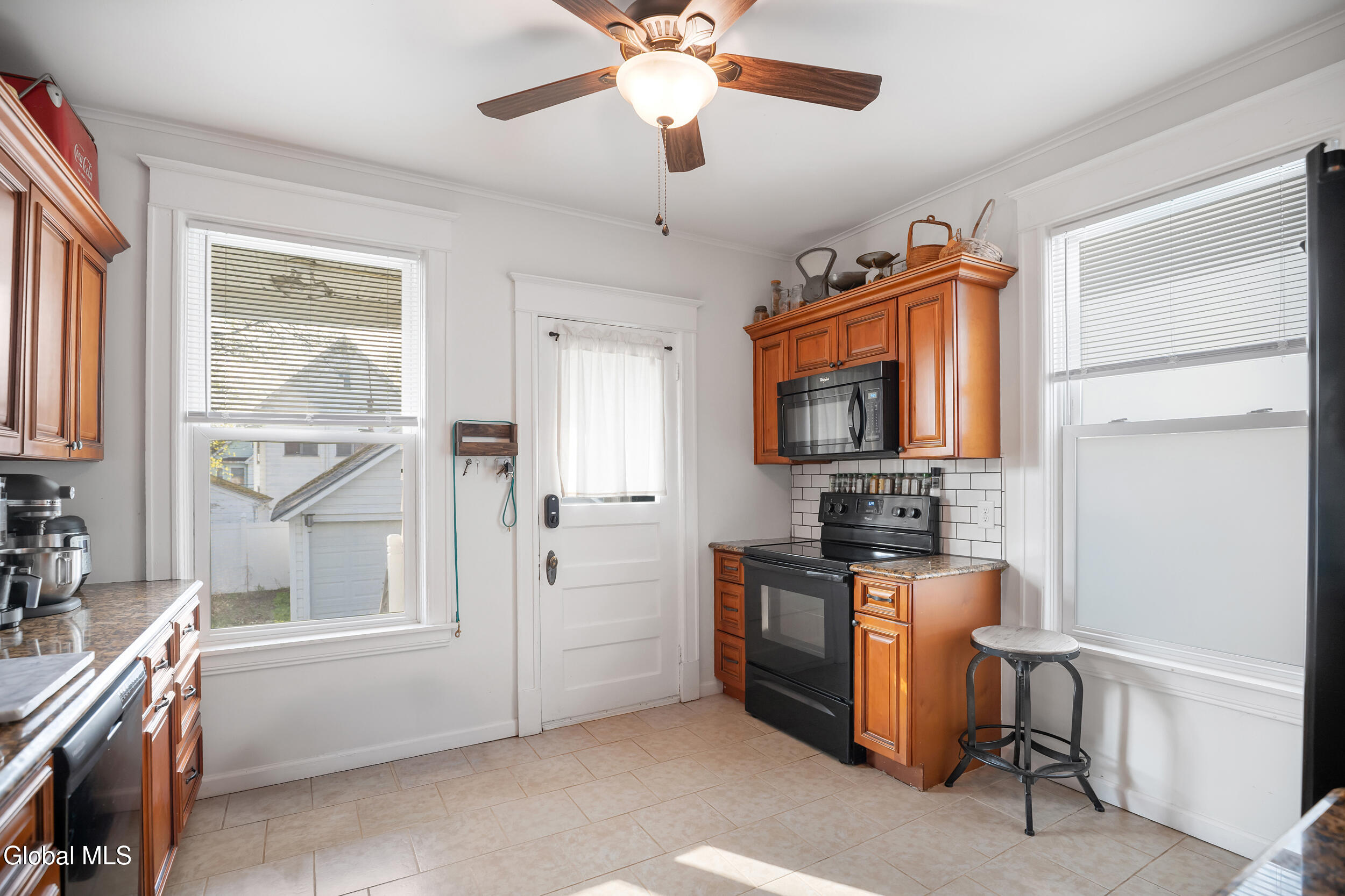 126 Elmer Avenue Schenectady NY 12308