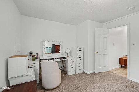 41 Hillcrest Avenue Schenectady NY 12304