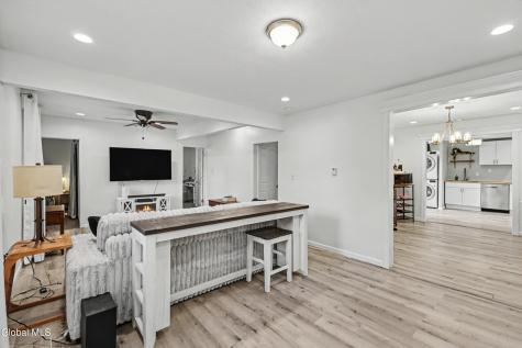 41 Hillcrest Avenue Schenectady NY 12304