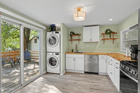 41 Hillcrest Avenue Schenectady NY 12304