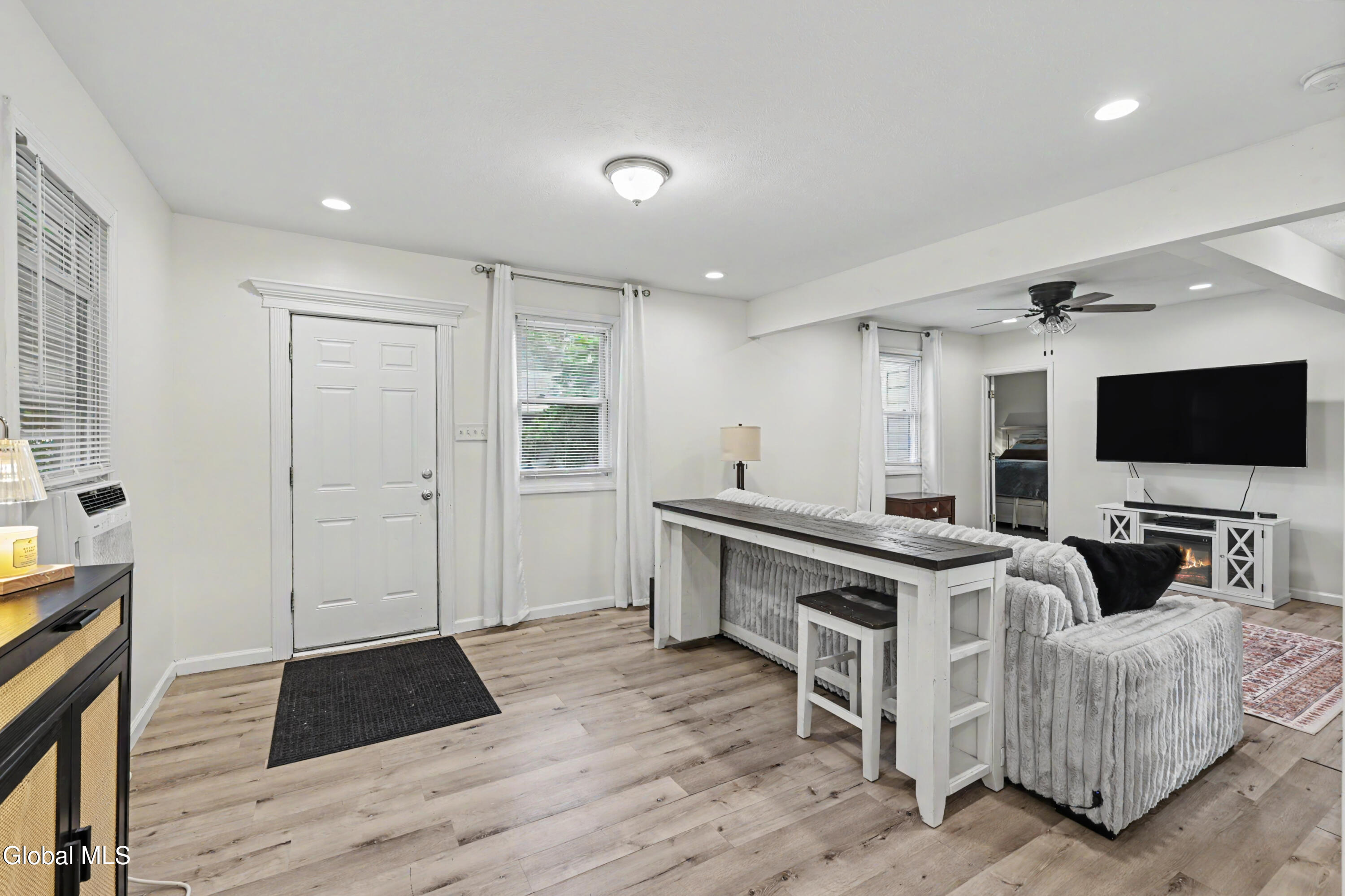 41 Hillcrest Avenue Schenectady NY 12304