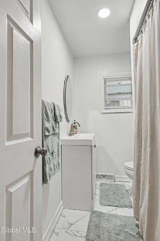 41 Hillcrest Avenue Schenectady NY 12304