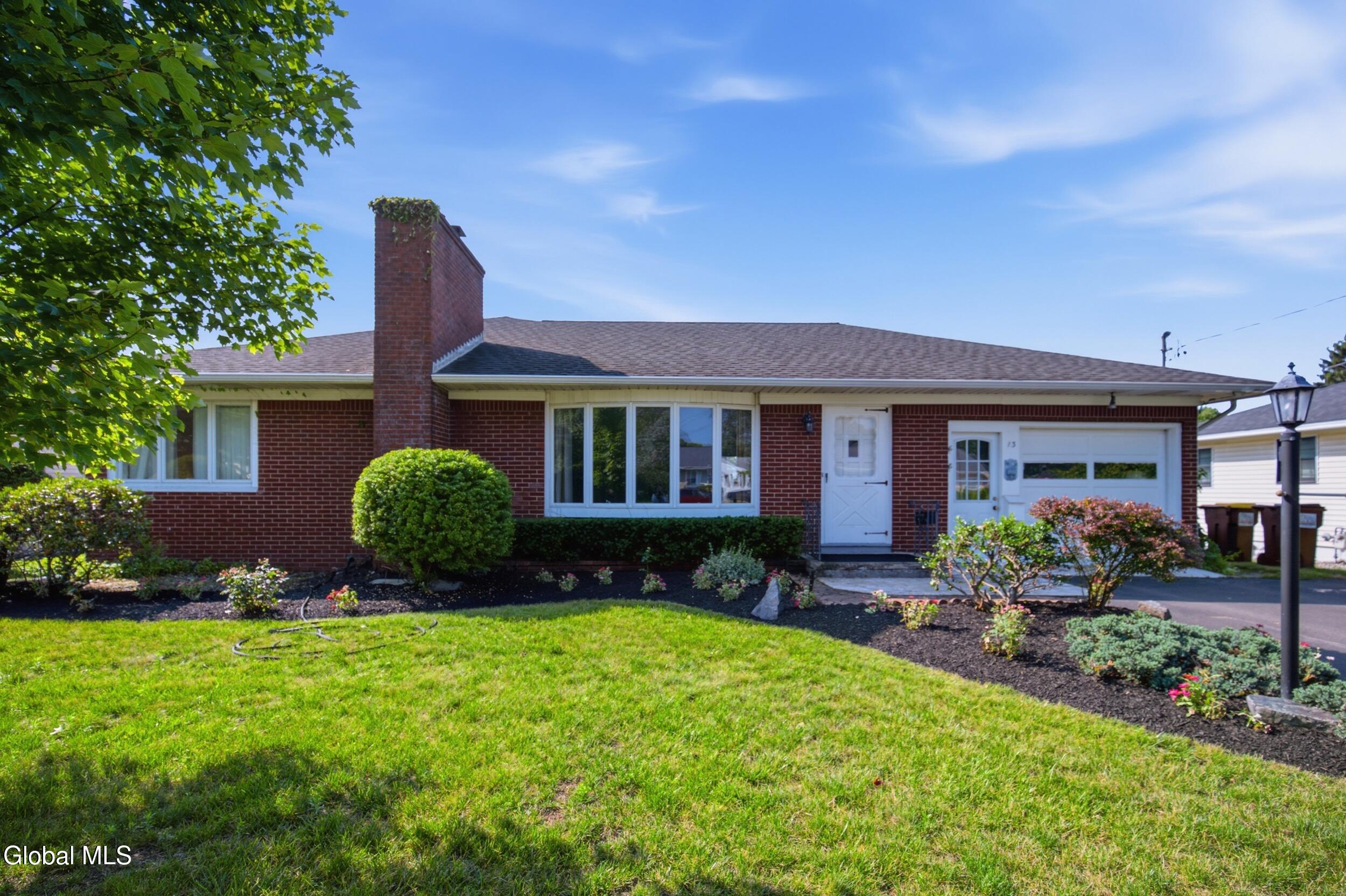 13 Marie Parkway Loudonville NY 12211