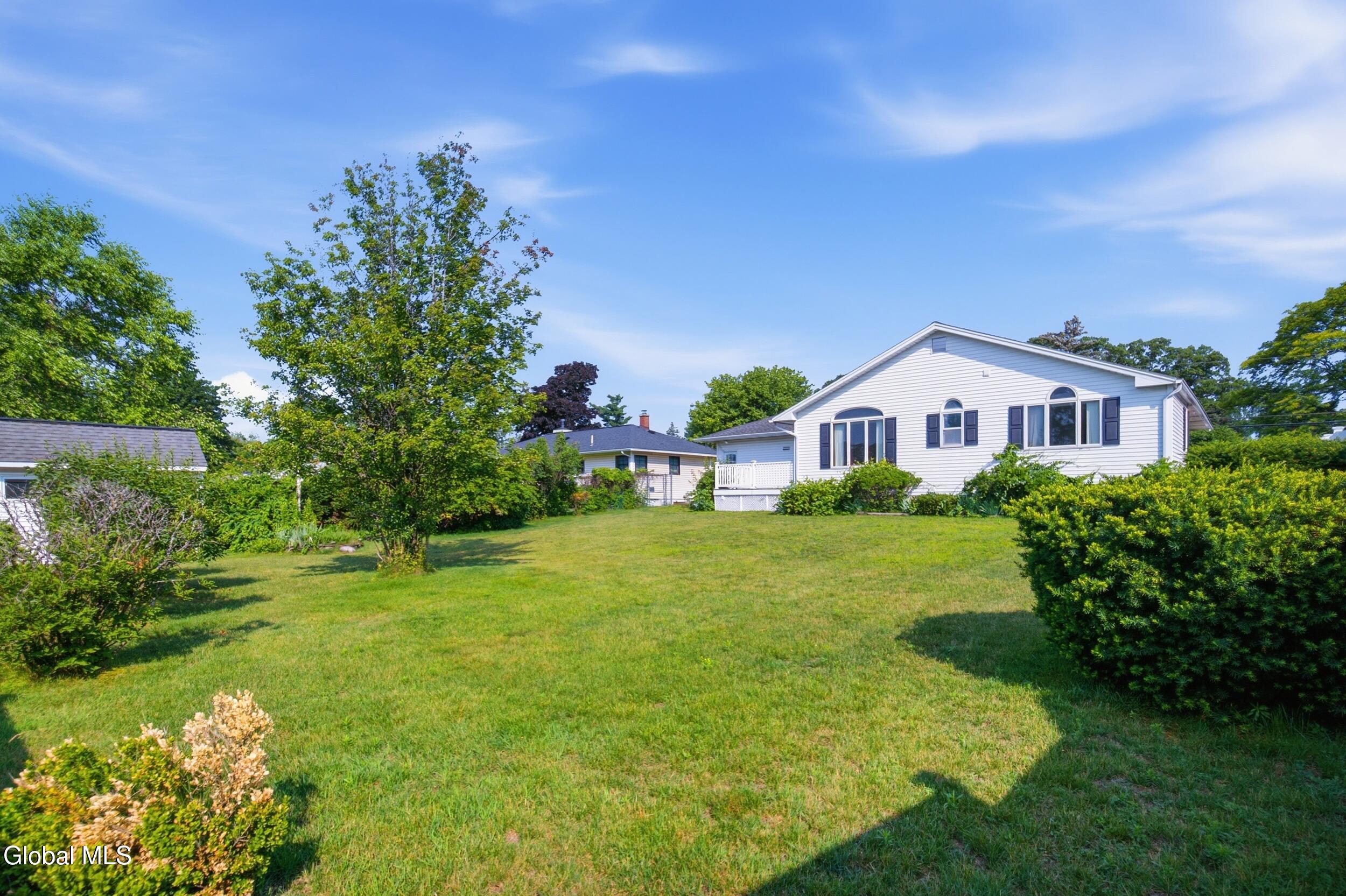 13 Marie Parkway Loudonville NY 12211