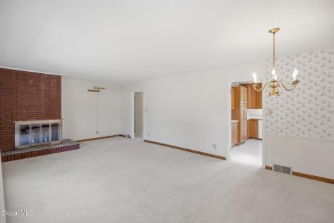 13 Marie Parkway Loudonville NY 12211