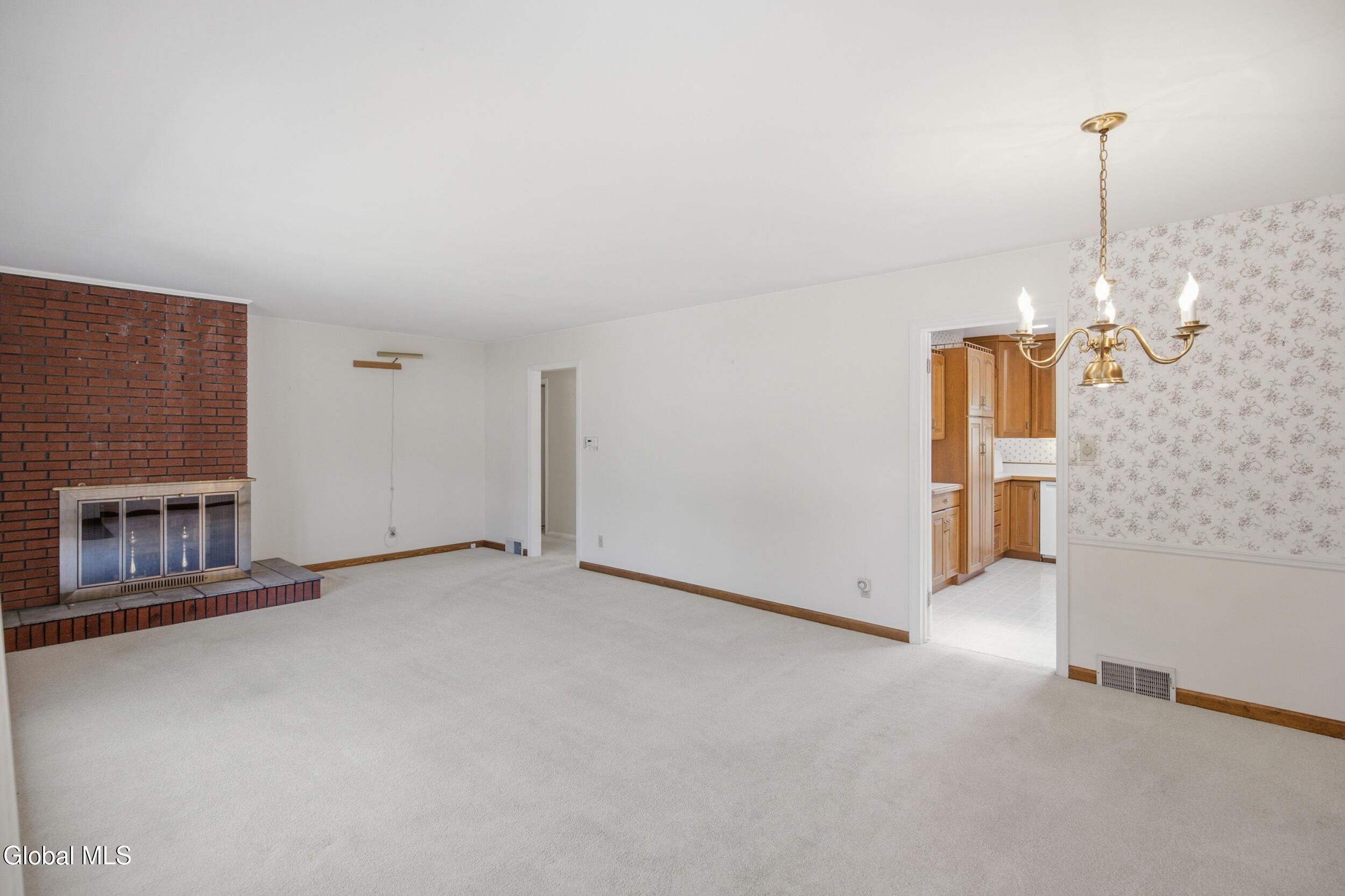 13 Marie Parkway Loudonville NY 12211