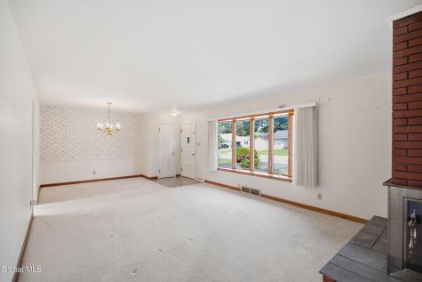 13 Marie Parkway Loudonville NY 12211