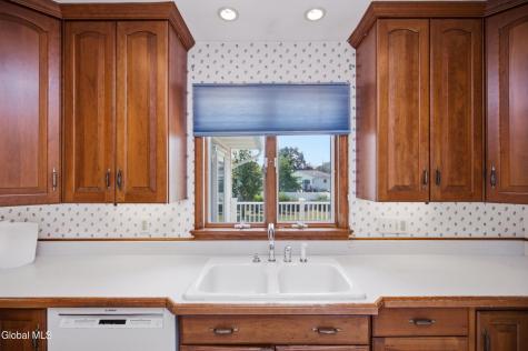 13 Marie Parkway Loudonville NY 12211