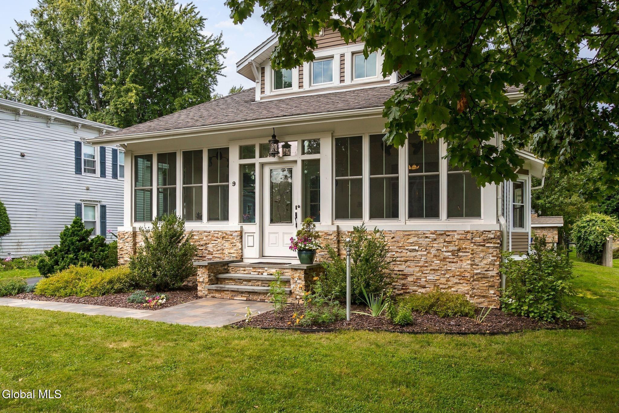 9 N Jefferson Avenue Catskill NY 12414