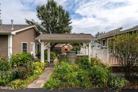 9 N Jefferson Avenue Catskill NY 12414