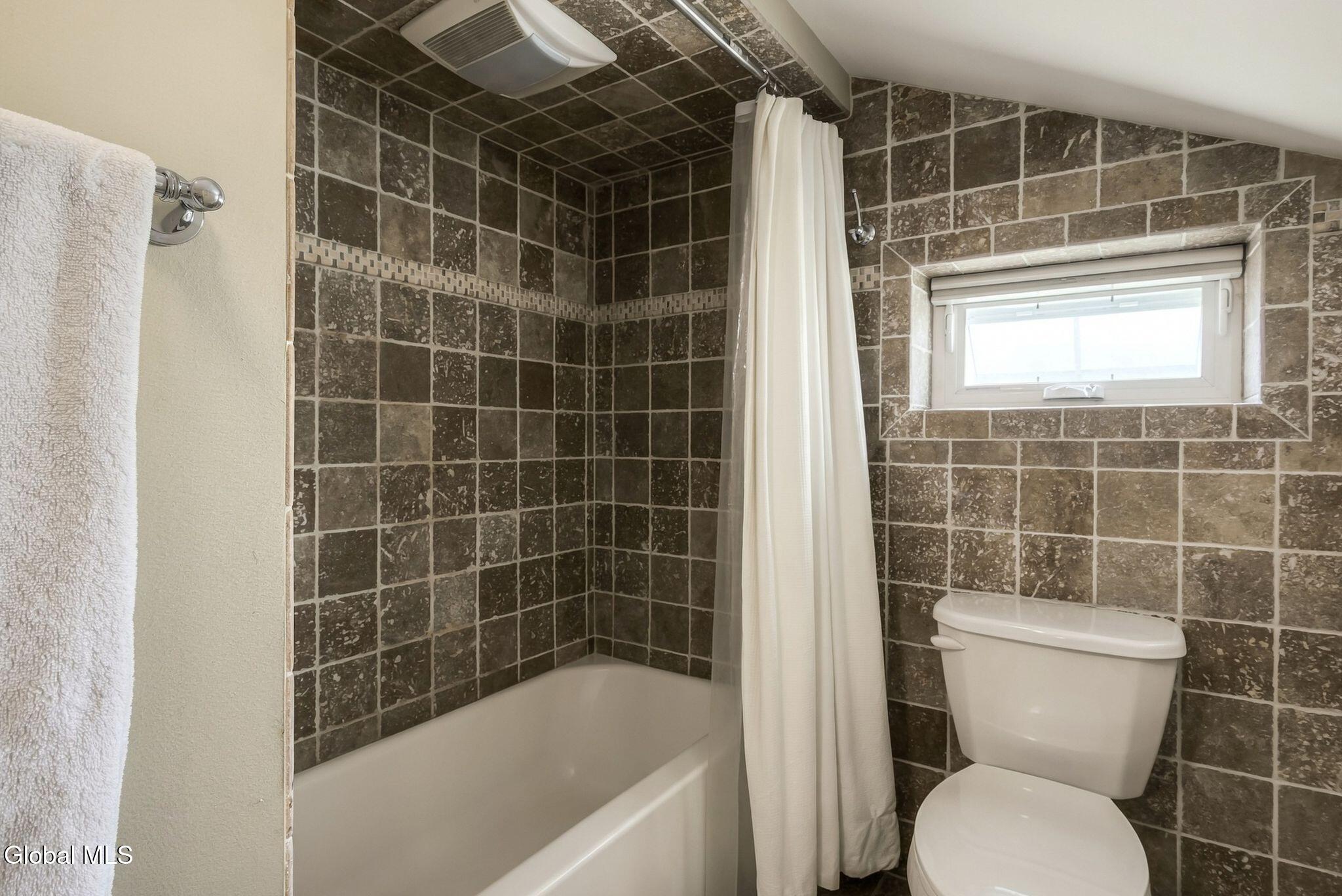 9 N Jefferson Avenue Catskill NY 12414