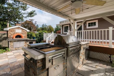 9 N Jefferson Avenue Catskill NY 12414