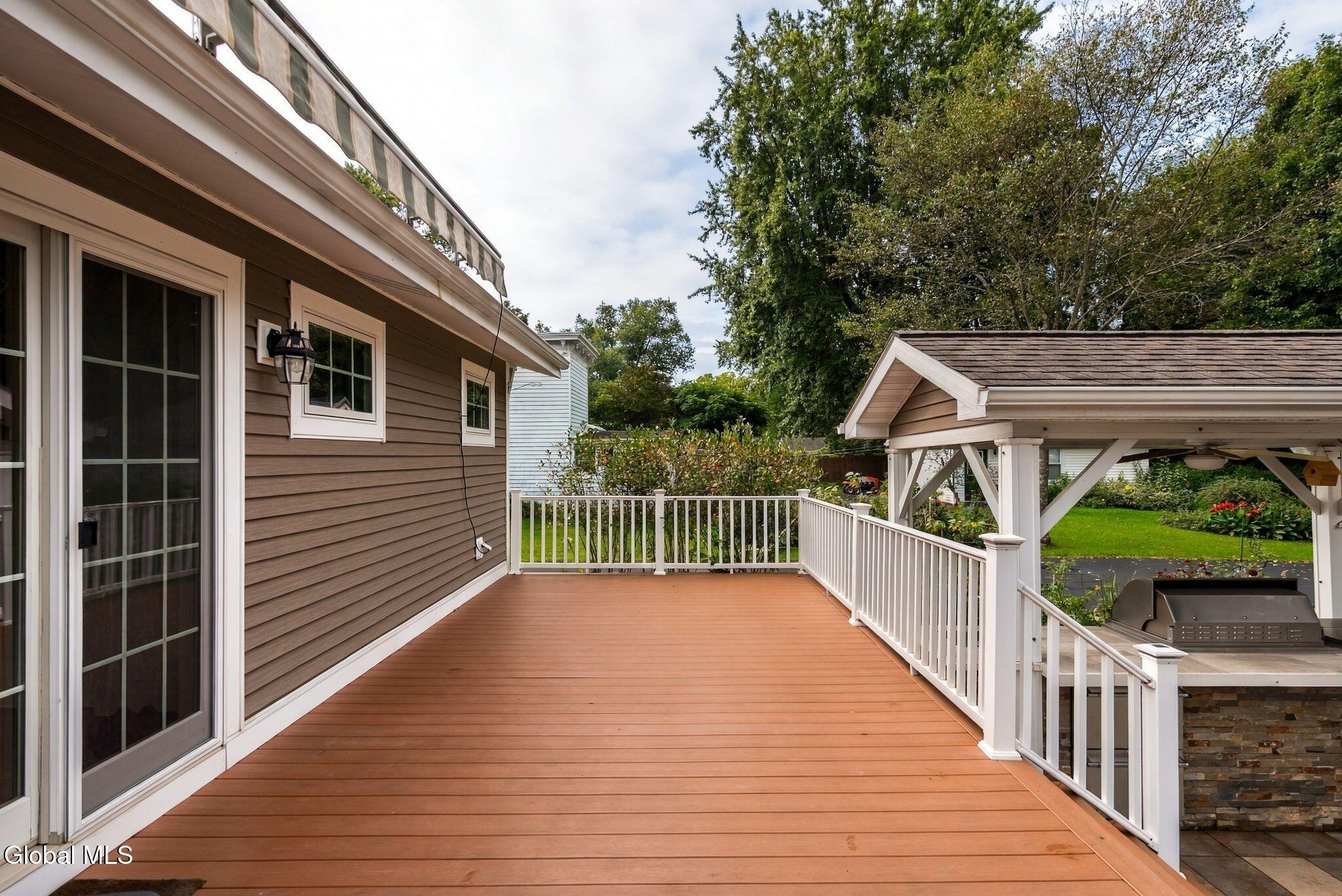 9 N Jefferson Avenue Catskill NY 12414