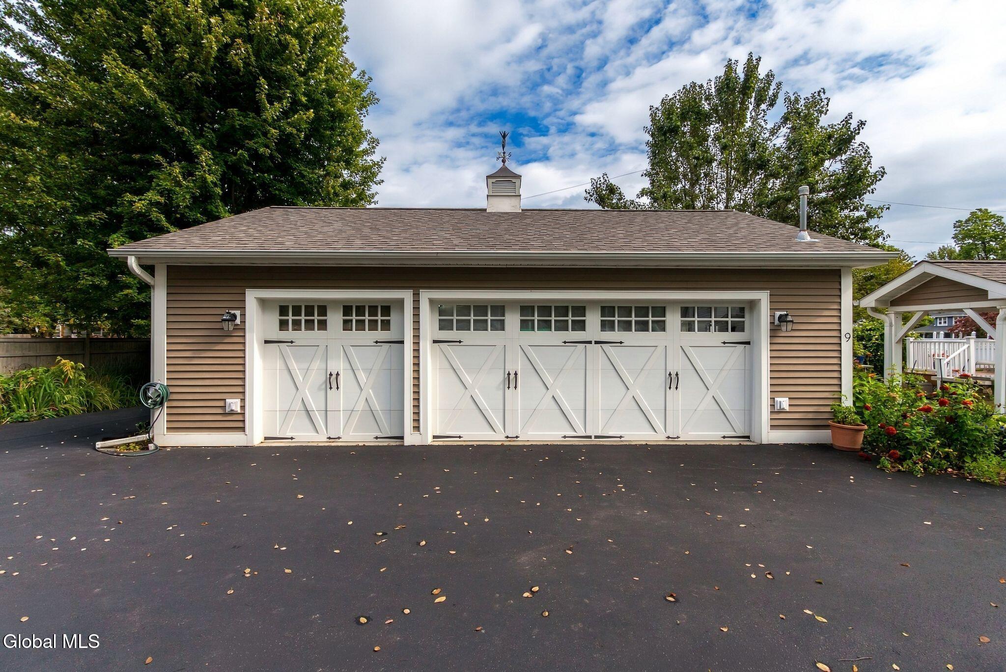 9 N Jefferson Avenue Catskill NY 12414