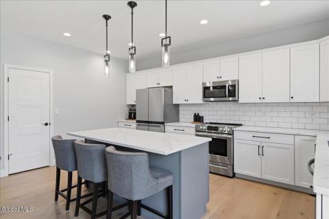 39 Berkeley Way Saratoga Springs NY 12866