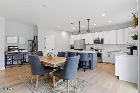 39 Berkeley Way Saratoga Springs NY 12866