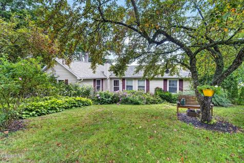 142 Sunnyside N Queensbury NY 12804