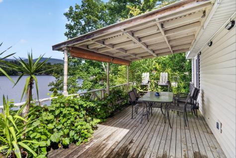 142 Sunnyside N Queensbury NY 12804