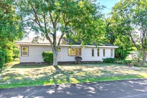 13 Veterans Street Poestenkill NY 12140