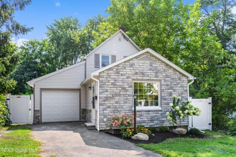 18 Eagle Street Scotia NY 12302
