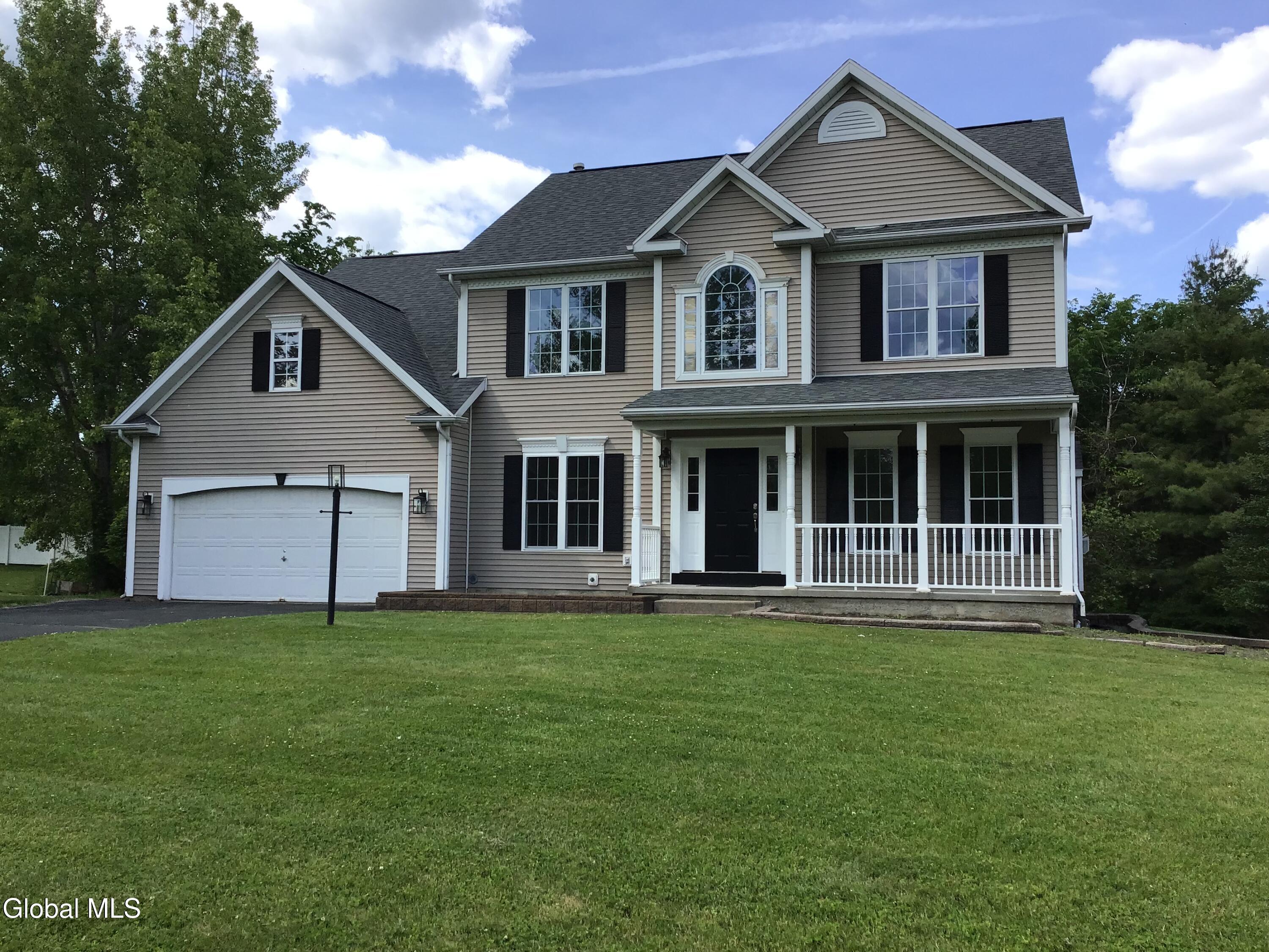 10 Reynolds Court Delmar NY 12054