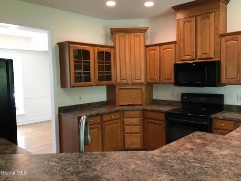 10 Reynolds Court Delmar NY 12054