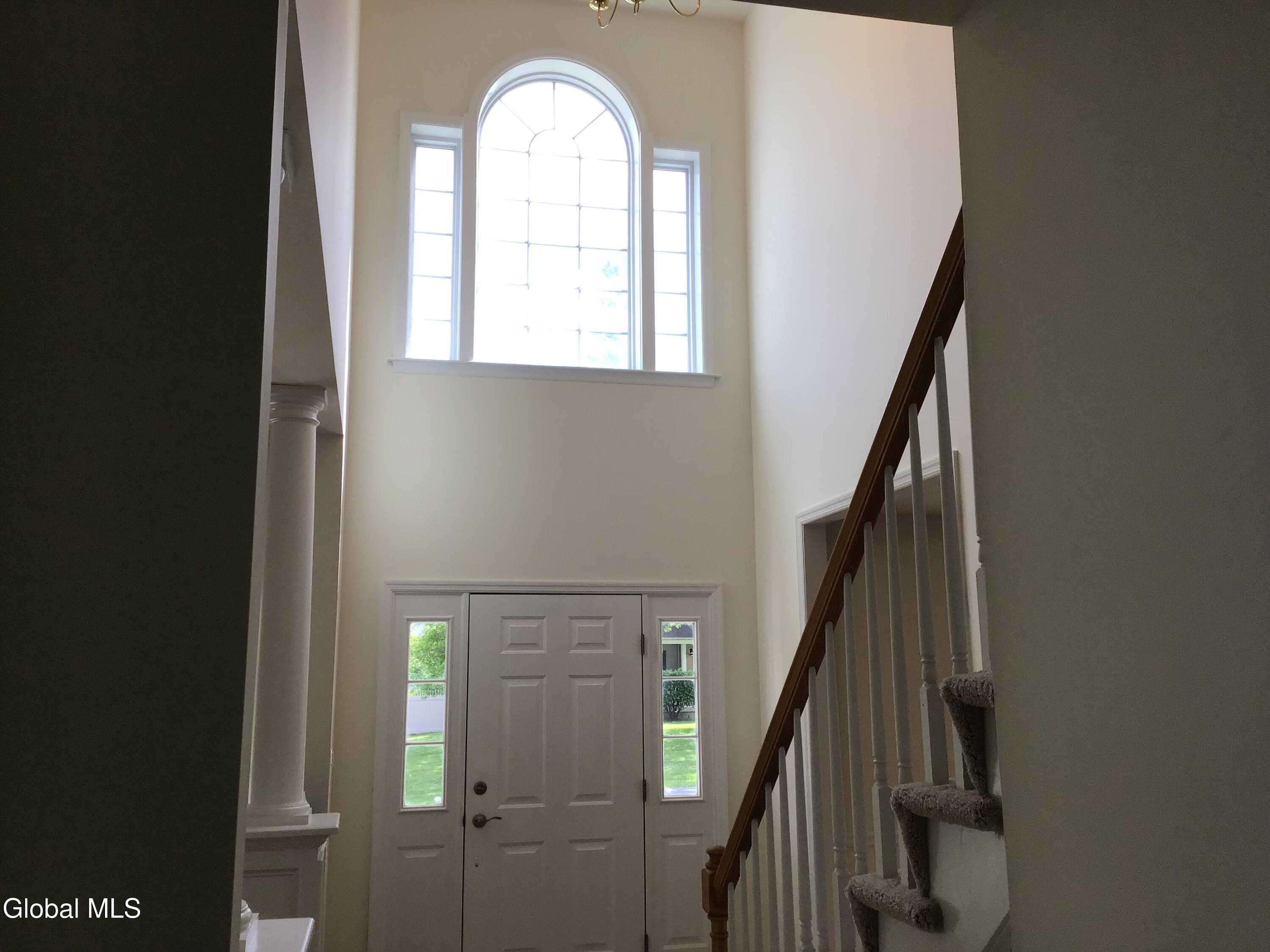 10 Reynolds Court Delmar NY 12054