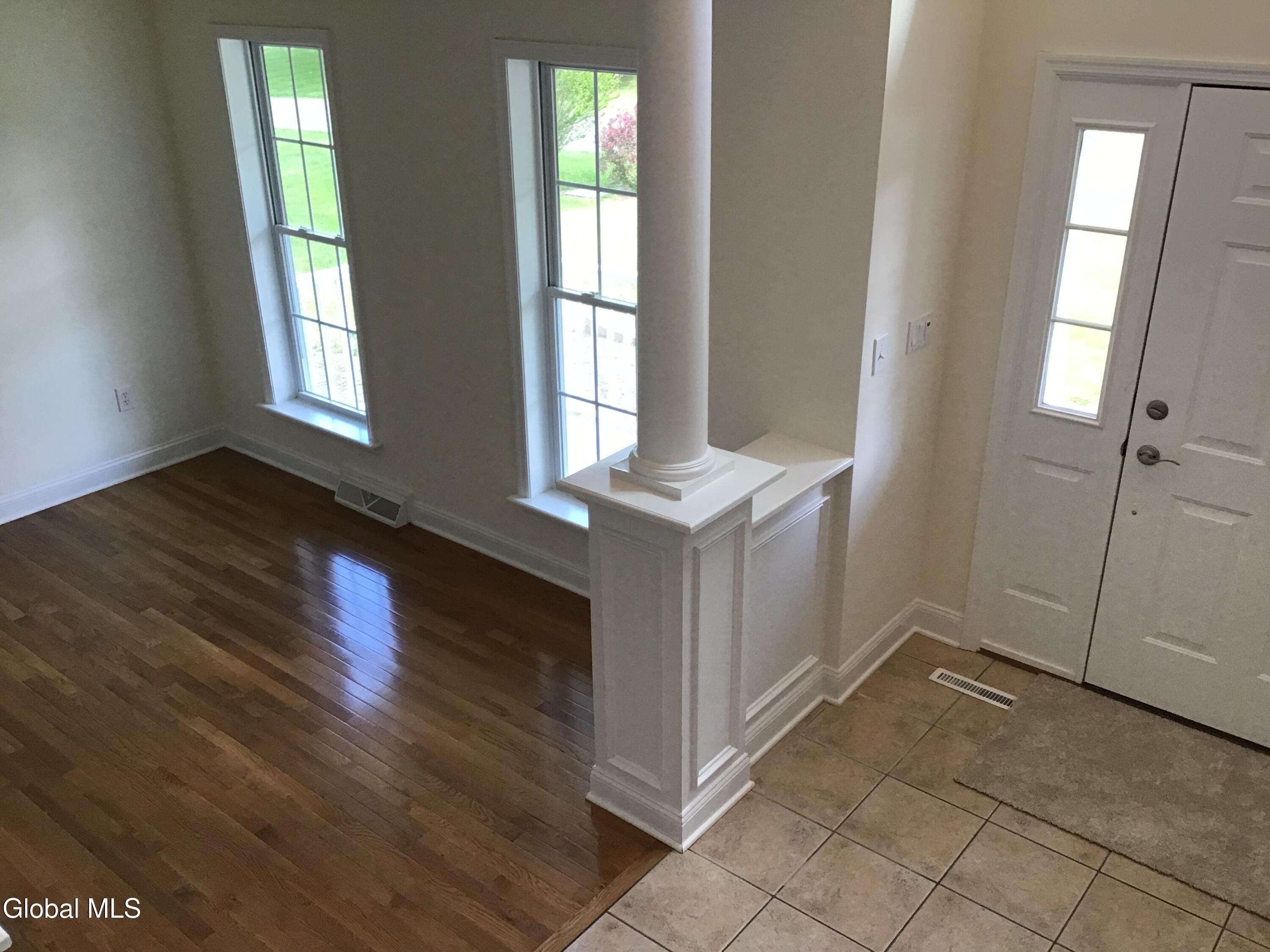 10 Reynolds Court Delmar NY 12054