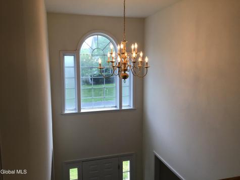 10 Reynolds Court Delmar NY 12054