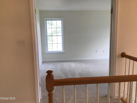 10 Reynolds Court Delmar NY 12054