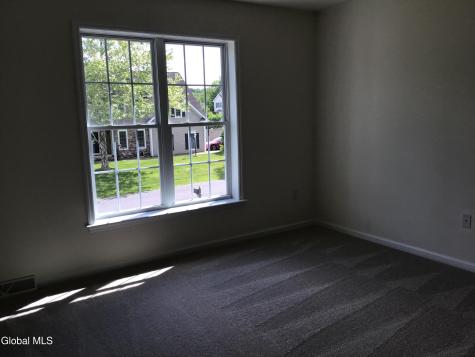 10 Reynolds Court Delmar NY 12054