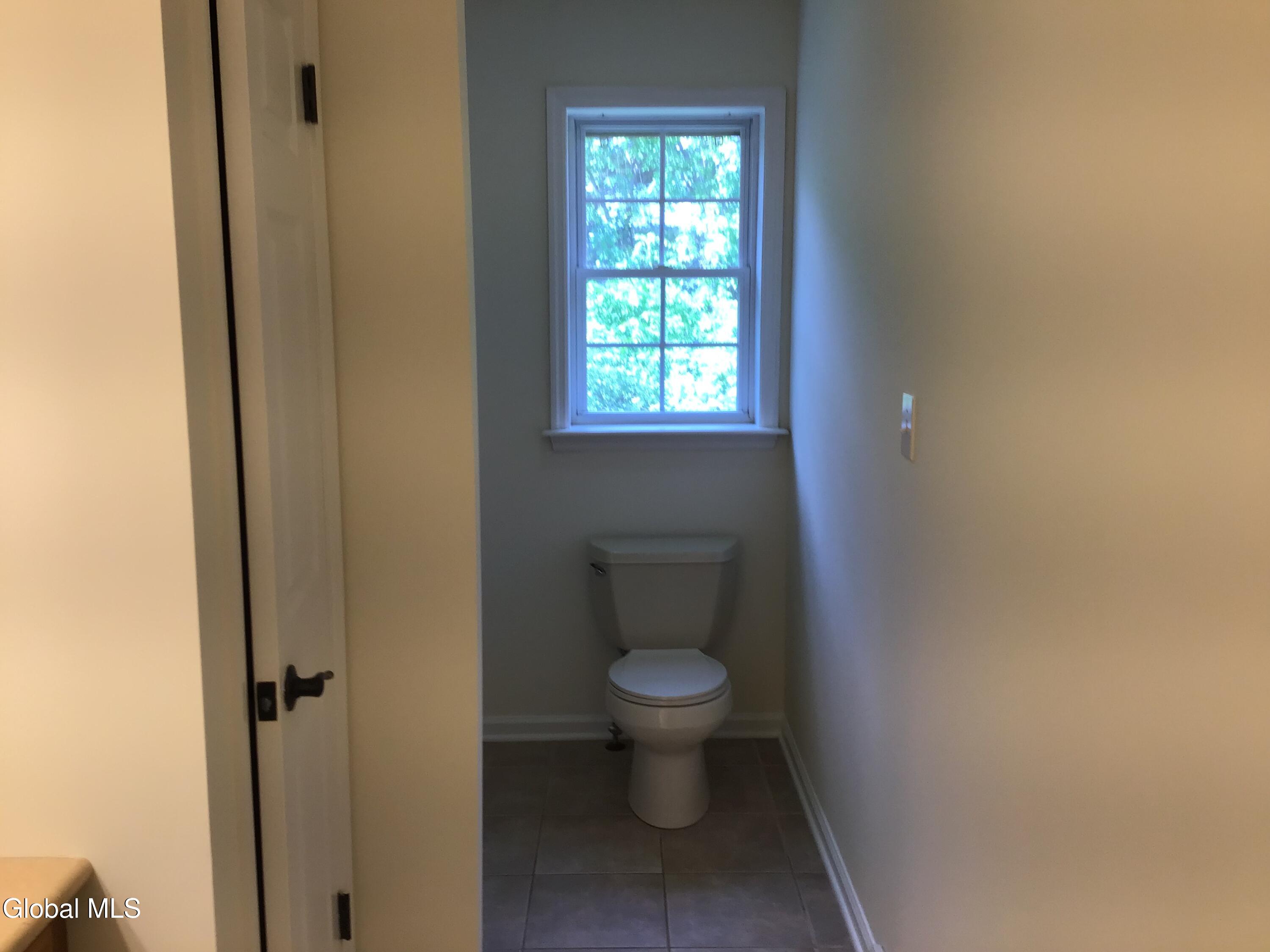 10 Reynolds Court Delmar NY 12054