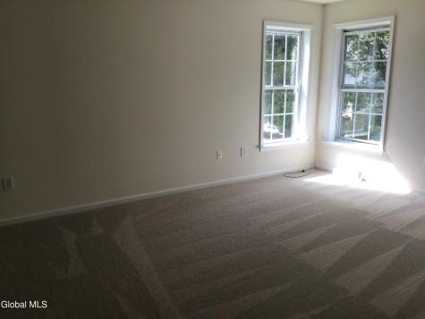 10 Reynolds Court Delmar NY 12054