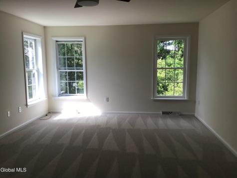 10 Reynolds Court Delmar NY 12054